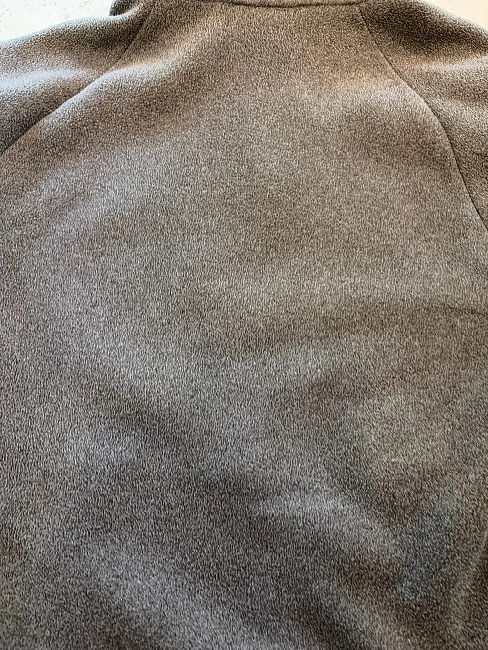 The North Face Men’s Lightweight Fleece Jacket in Gray